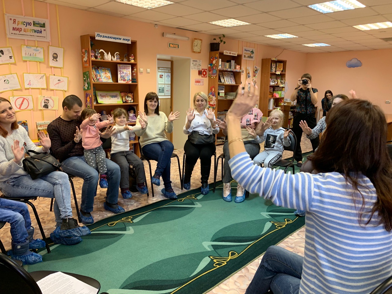 Специалисты Центра поддержки молодой семьи провели интерактивный семинар для родителей города Мирный