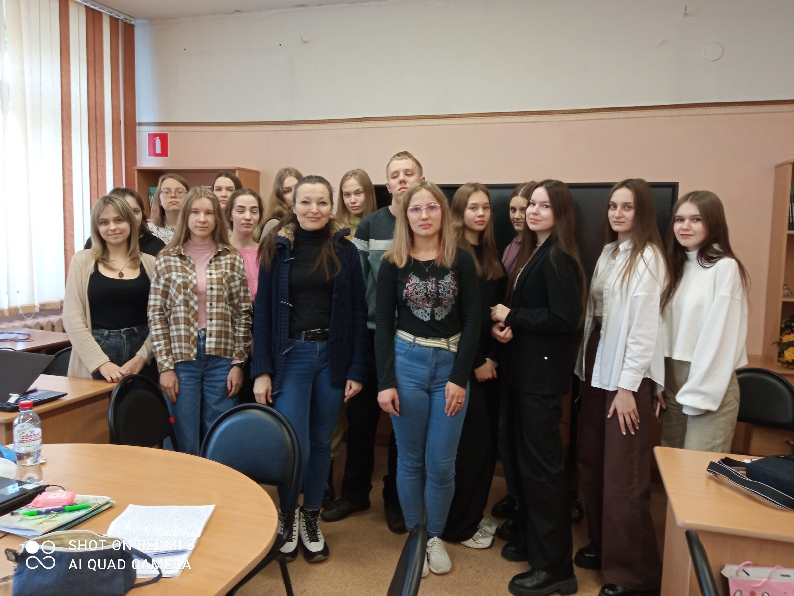 Тему буллинга обсуждают специалисты центра с учащимися Архангельска  