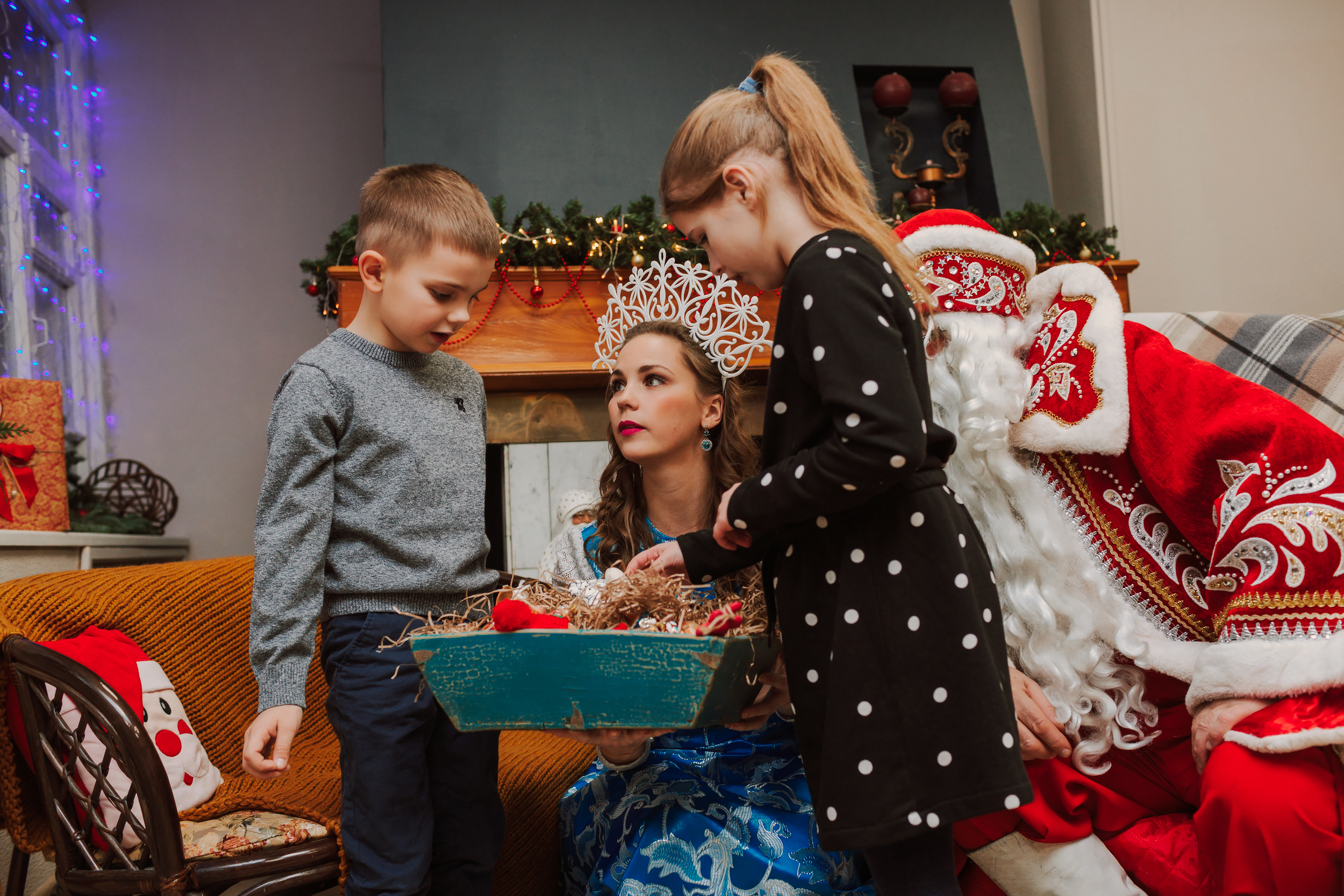 Семьи Архангельска посетили приёмную Деда Мороза