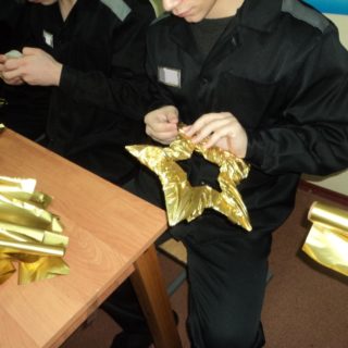 Специалисты центра провели творческий мастер-класс для воспитанников Архангельской колонии