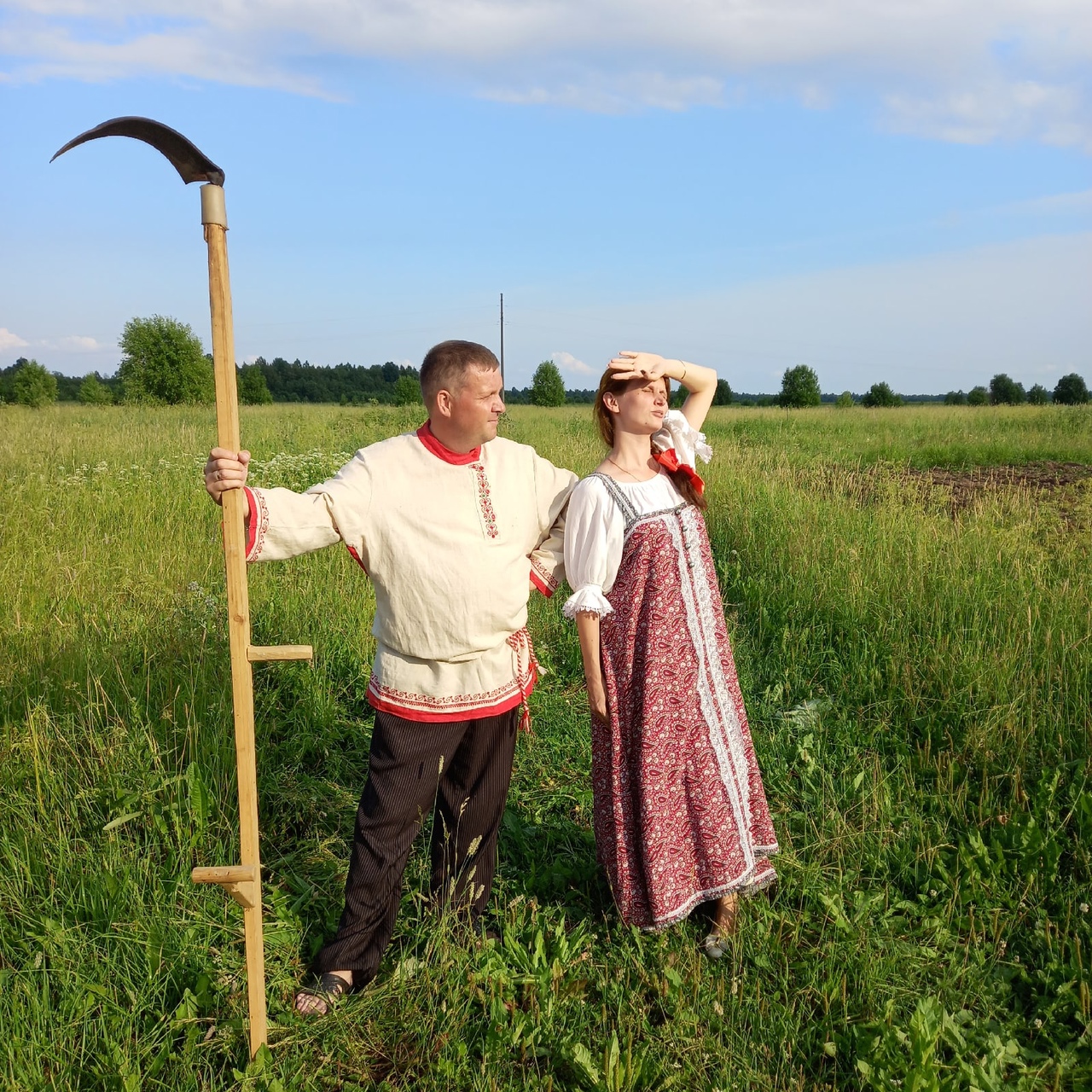Северян приглашают к участию областном фотоконкурсе «Семья в северном народном костюме»