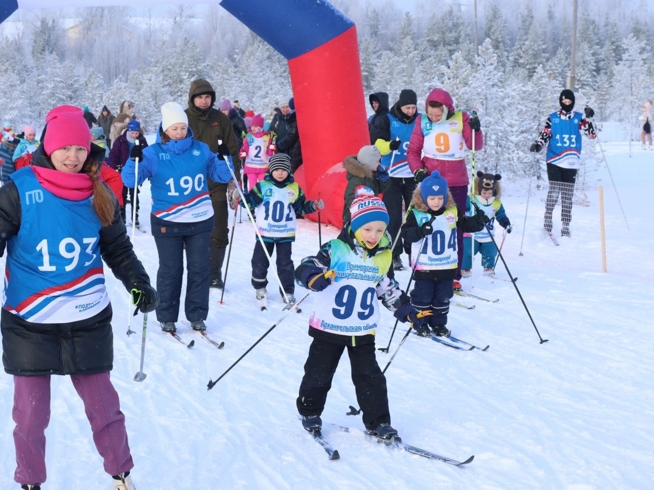 Жители Поморья приняли участие в проекте «Всей семьей на лыжню»