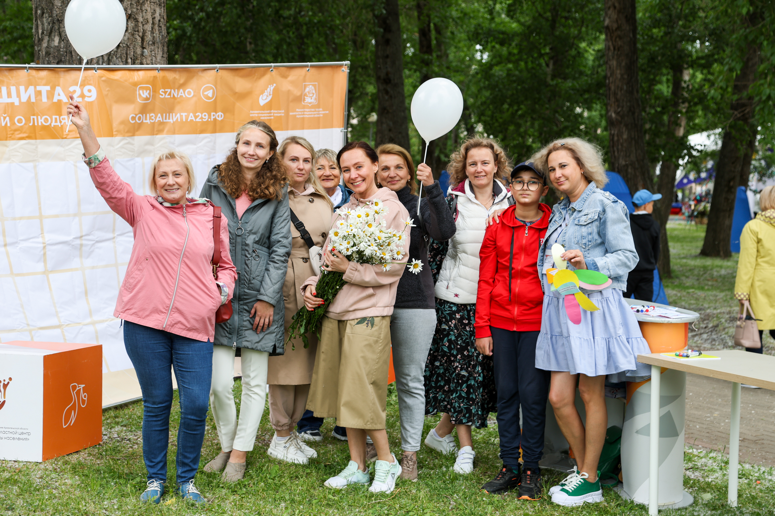 Семейный фестиваль объединил в Петровском парке жителей и гостей Архангельска